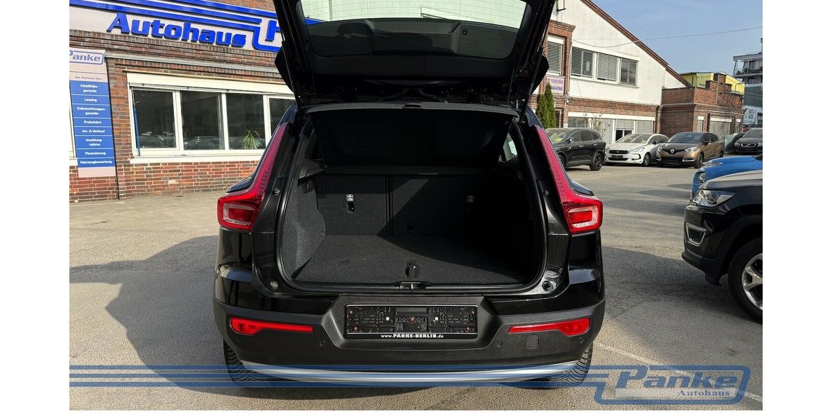 Volvo XC40 Essential 2WD 8G*LED*Virtuall*PDC*BT*Tempo* 15.156 km 25.990 &euro; Berlin 13187