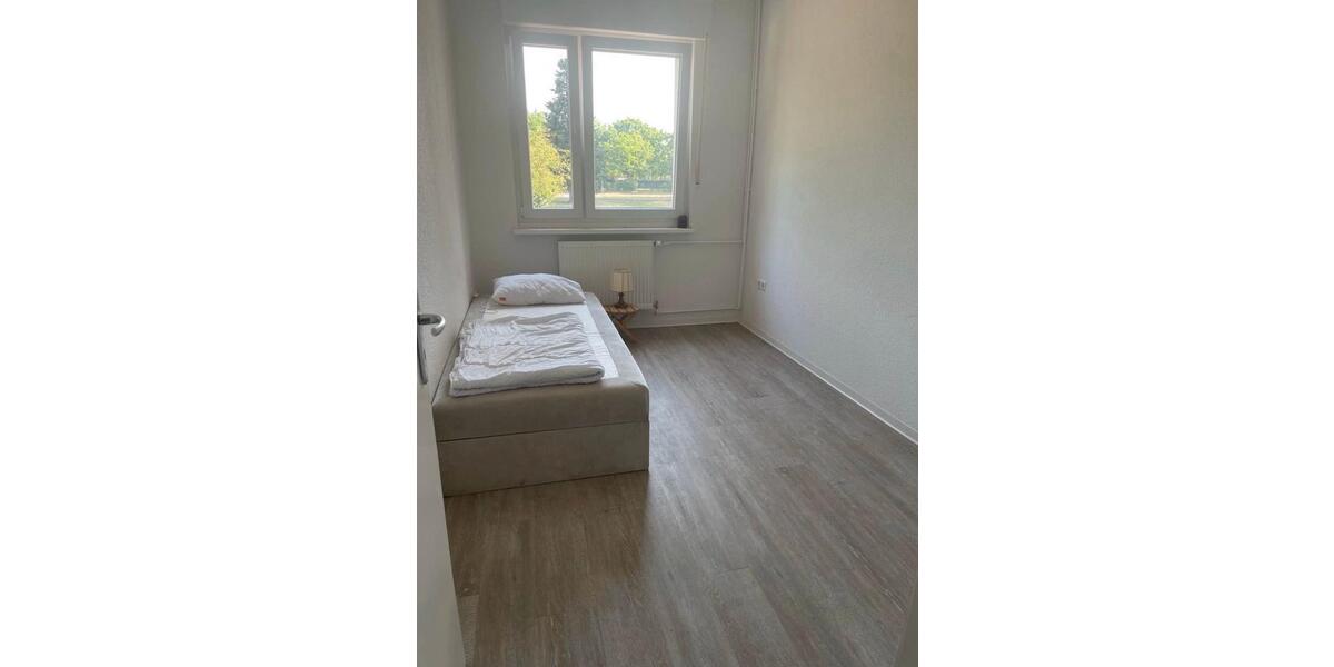 Dachgeschoßwohnung Berlin Spandau - 1 Zimmer, 9 m&sup2;, 500&euro; | Angebot:24839079