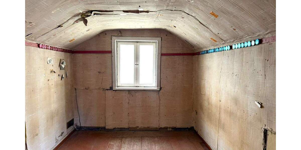 Einfamilienhaus zur vollständigen Sanierung in Bernau-Birkholzaue 3 zimmer