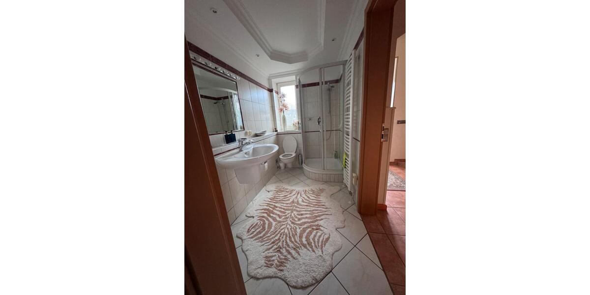 Reihenhaus Berlin Charlottenburg-Wilmersdorf - 3 Zimmer, 152 m&sup2;, 2.100&euro; | Angebot:25267240