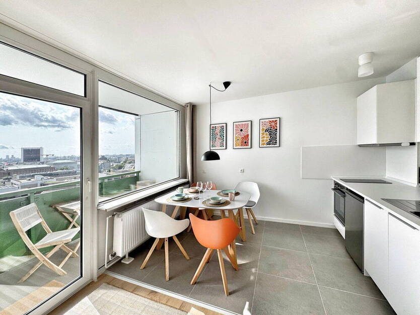 Furnished Loft Hackescher Markt: View, Balcony & Parking