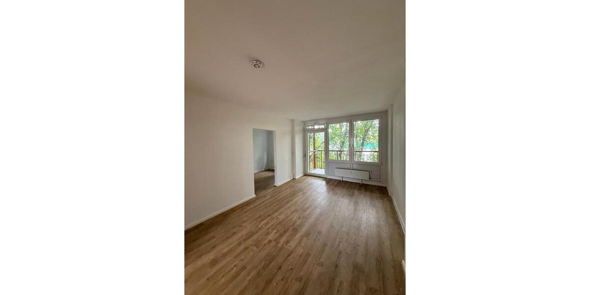 Etagenwohnung Berlin Lichtenberg - 3 Zimmer, 75 m&sup2;, 850&euro; | Angebot:27686949