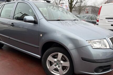 Skoda Fabia 195.000 km 1.890 &euro; berlin 12681