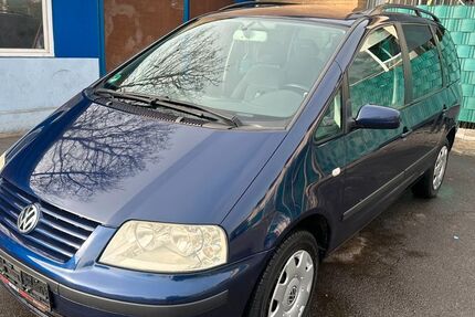 VW Sharan 272.400 km 2.750 &euro; Berlin 12347