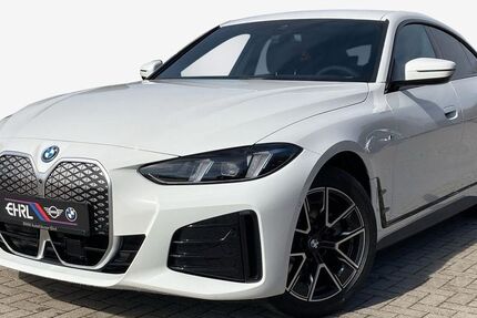 BMW i4 4.950 km 56.540 &euro; Berlin 13593