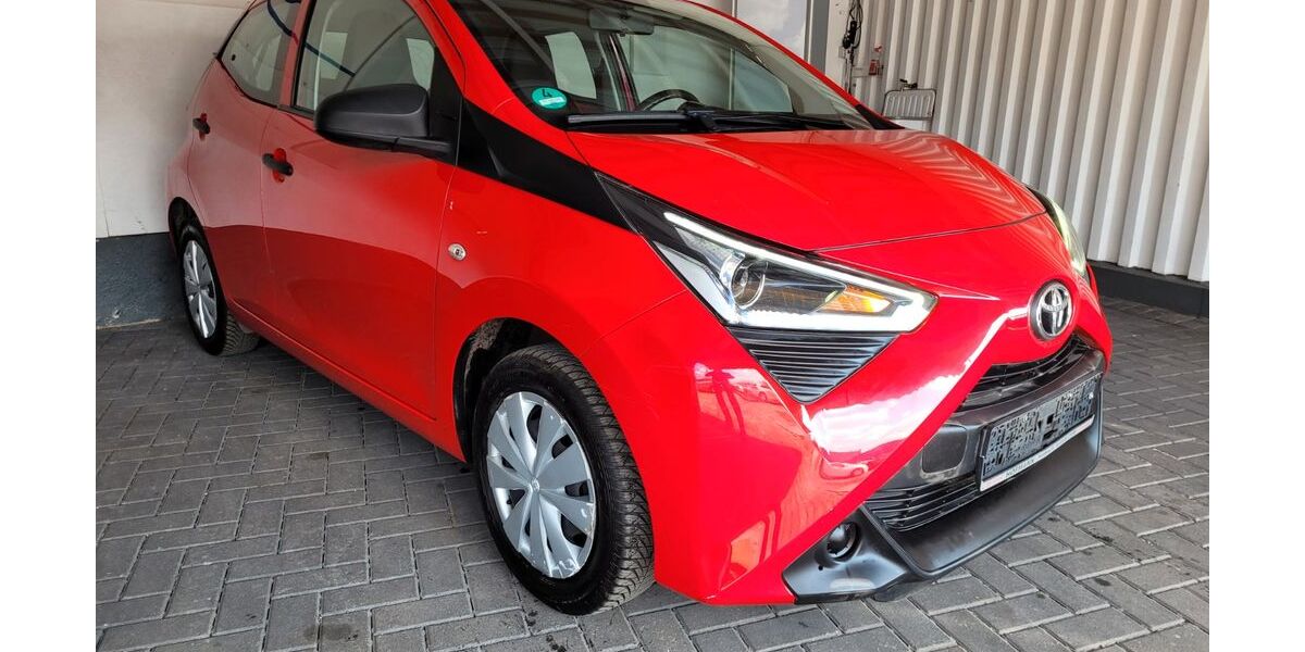 Toyota Aygo (X) 148.650 km 7.400 &euro; Berlin 12277