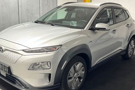Hyundai KONA 121.000 km 17.999 &euro; Berlin 12099