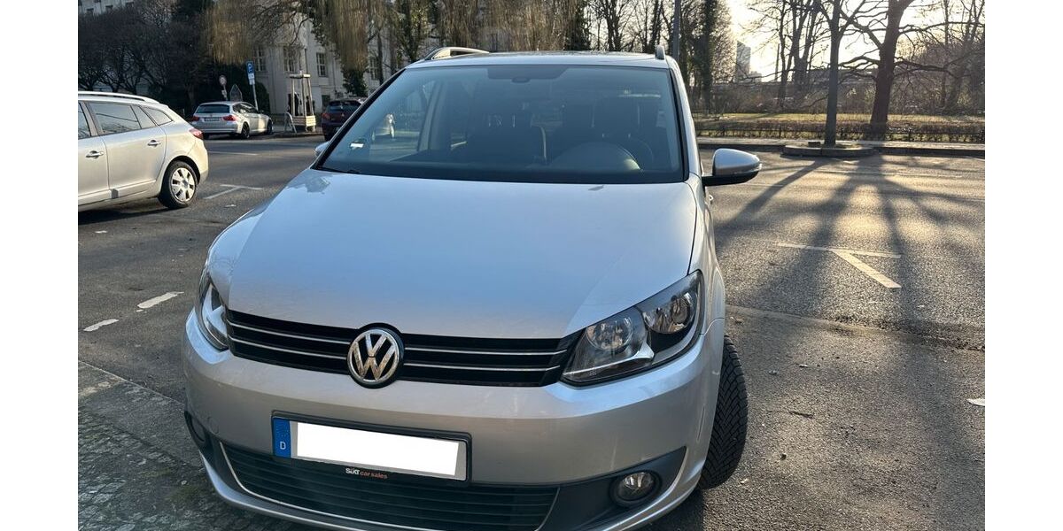 VW Touran 105.000 km 8.500 &euro; Berlin 10961