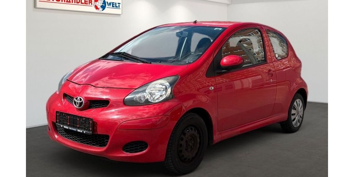 Toyota Aygo (X) 67.333 km 2.999 &euro; Berlin 12681