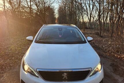 Peugeot 308 51.700 km 14.499 &euro; Potsdam 14469