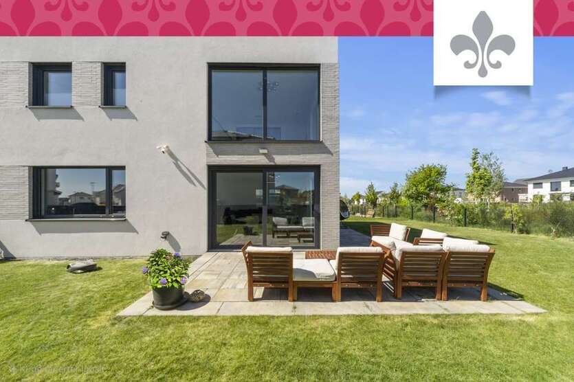 Haus zum Kaufen in Ludwigsfelde 1.100.000 € 182 m²