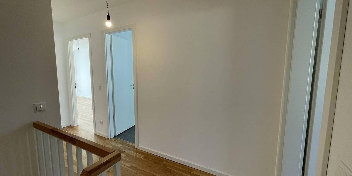 Doppelhaushälfte Schöneiche bei Berlin - 6 Zimmer, 140 m&sup2;, 2.300&euro; | Angebot:25910518