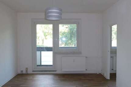 Wohnung Berlin Hellersdorf - 1 Zimmer, 36 m&sup2;, 589&euro; | Angebot:24977237