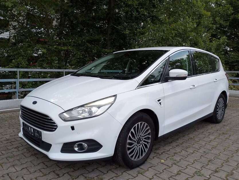 Ford S-Max 156.000 km 12.900 € Berlin 12357