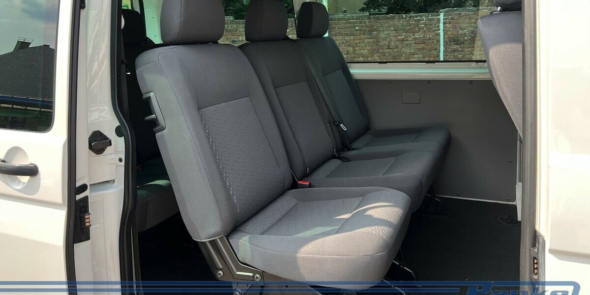 VW T5 Transporter Kombi 1. Hand 8 sitzer 169.000 km 14.990 &euro; Berlin 13187