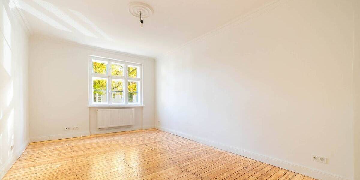 ?? Wohnen in Zehlendorf Mitte: Erstbezug nach Sanierung in eine 3-Zi Stuck-Altbau-Whg mit Dielen 3 zimmer