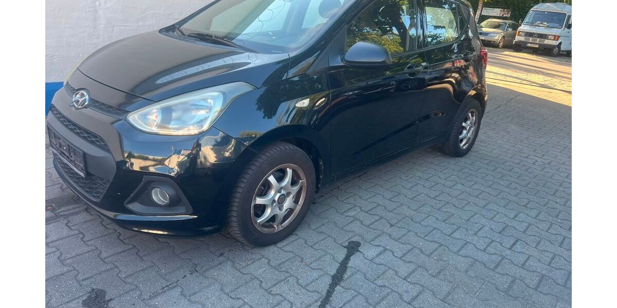 Hyundai i10 113.480 km 2.460 &euro; Berlin 13353