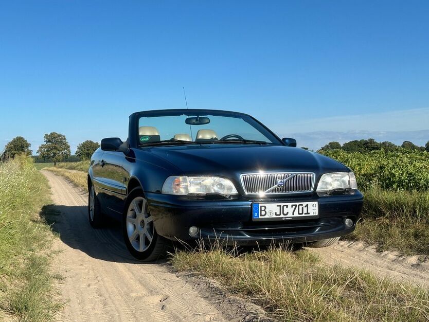 Volvo C70 112.235 km 10.890 € Berlin 12045