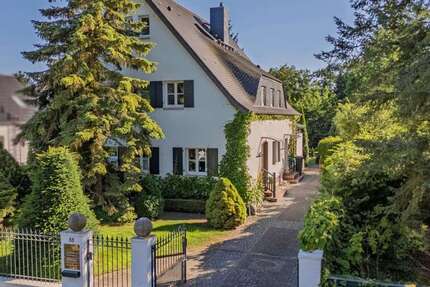 Haus Stahnsdorf - 8 Zimmer, 307 m&sup2;, 1.450.000&euro; | Angebot:26091890