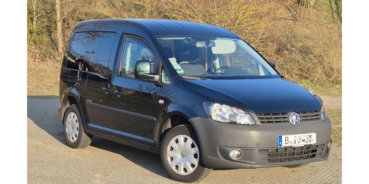 VW Caddy 149.000 km 10.900 &euro; Berlin 13591