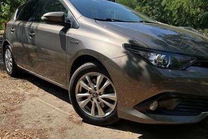 Toyota Auris 78.000 km 15.600 &euro; Berlin 12049