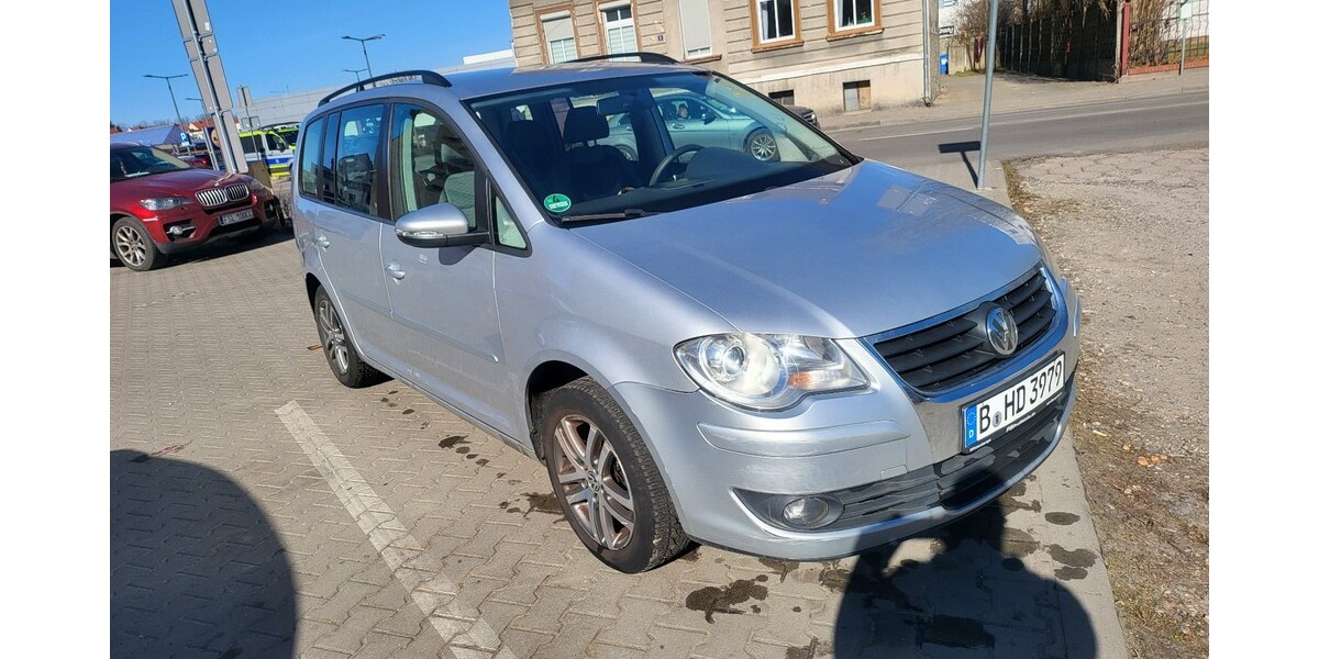 VW Touran 317.000 km 1.999 &euro; Berlin 10178
