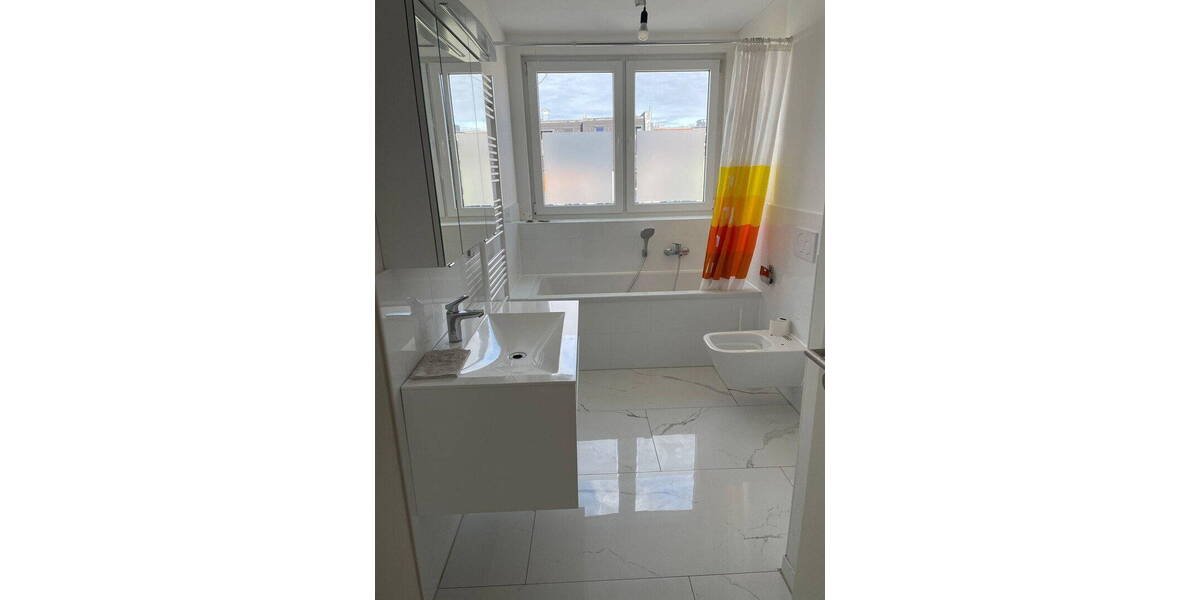 Etagenwohnung Berlin Weißensee - 5 Zimmer, 130 m&sup2;, 2.775&euro; | Angebot:26411468