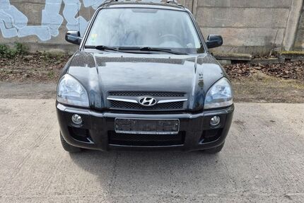 Hyundai TUCSON 133.000 km 3.300 &euro; Berlin 13055