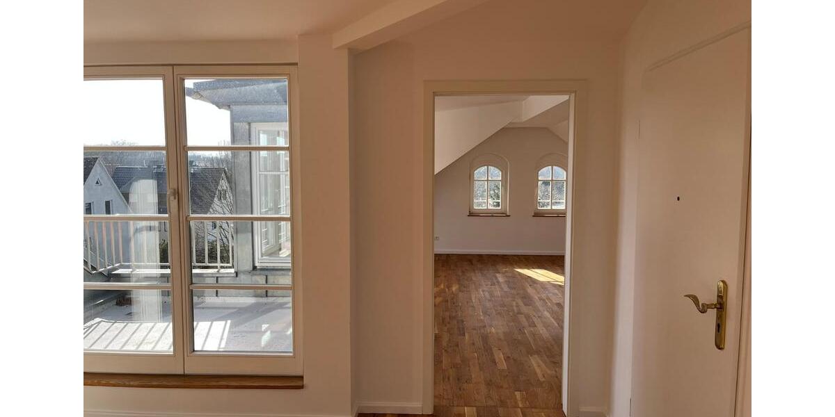 Dachgeschoßwohnung Berlin Marzahn-Hellersdorf - 3 Zimmer, 70 m&sup2;, 1.120&euro; | Angebot:26463883