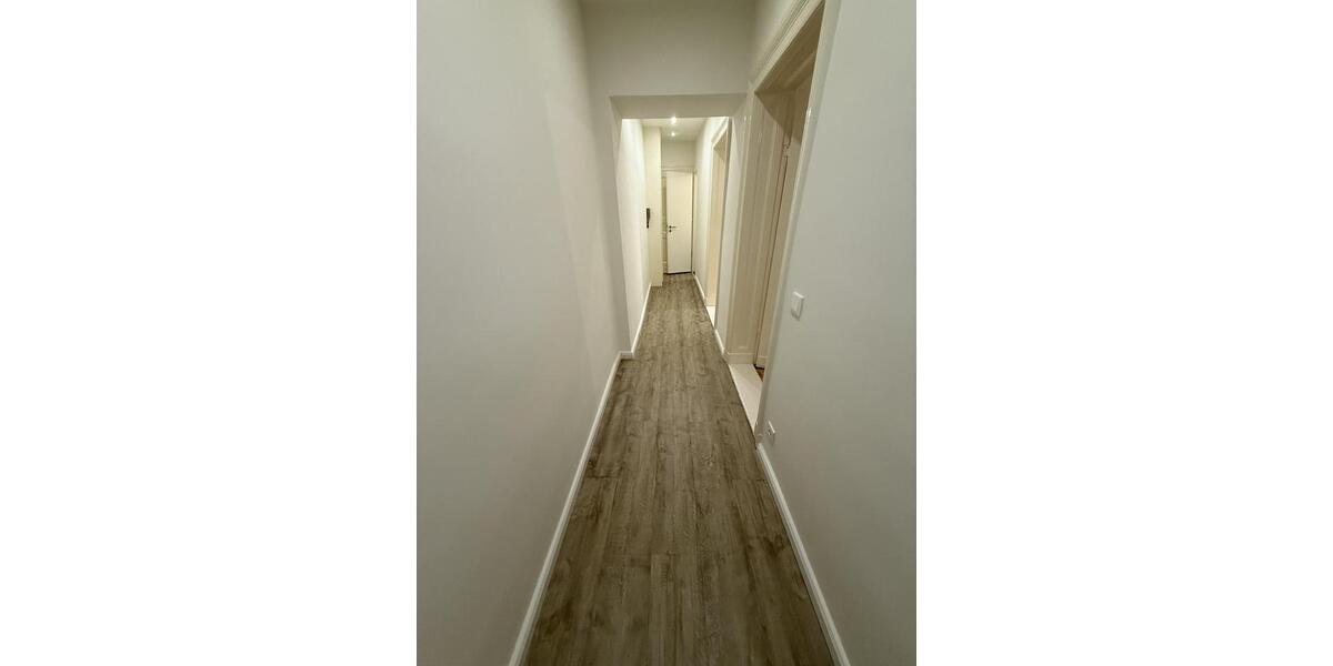 Erdgeschoßwohnung Berlin Charlottenburg-Wilmersdorf - 3 Zimmer, 95 m&sup2;, 1.850&euro; | Angebot:26223424