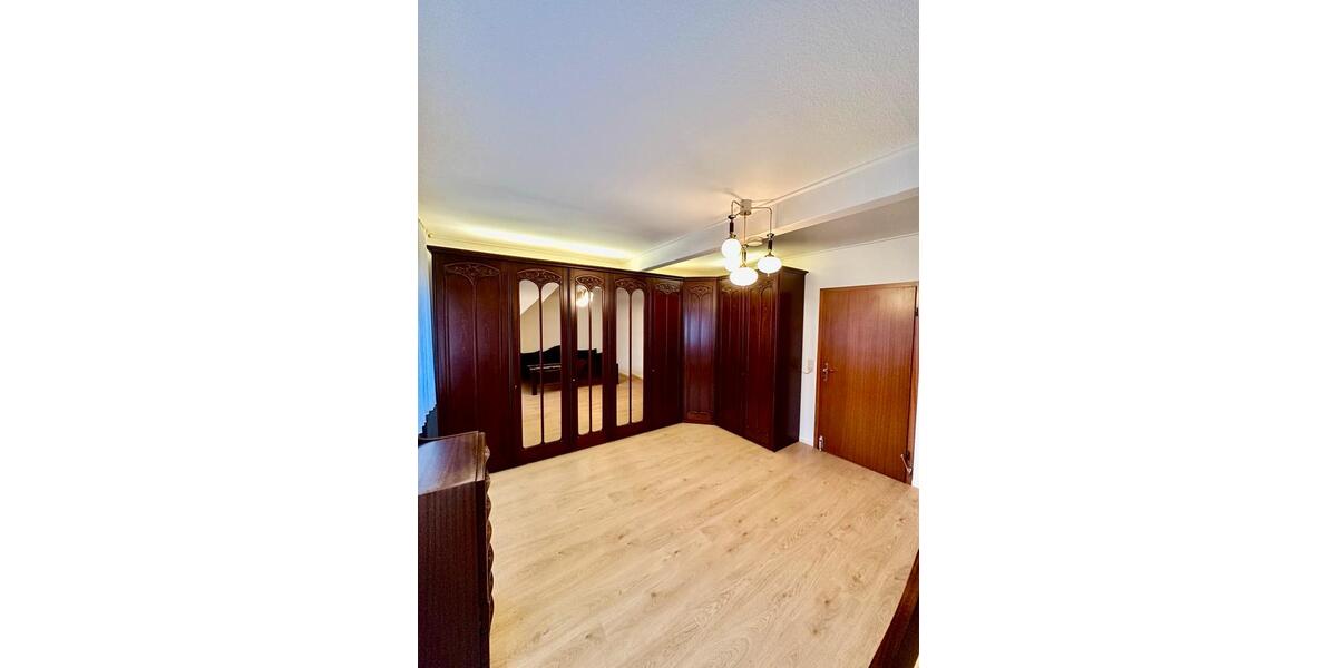 Doppelhaushälfte Berlin Tempelhof-Schöneberg - 3.5 Zimmer, 126 m&sup2;, 1.790&euro; | Angebot:26238700