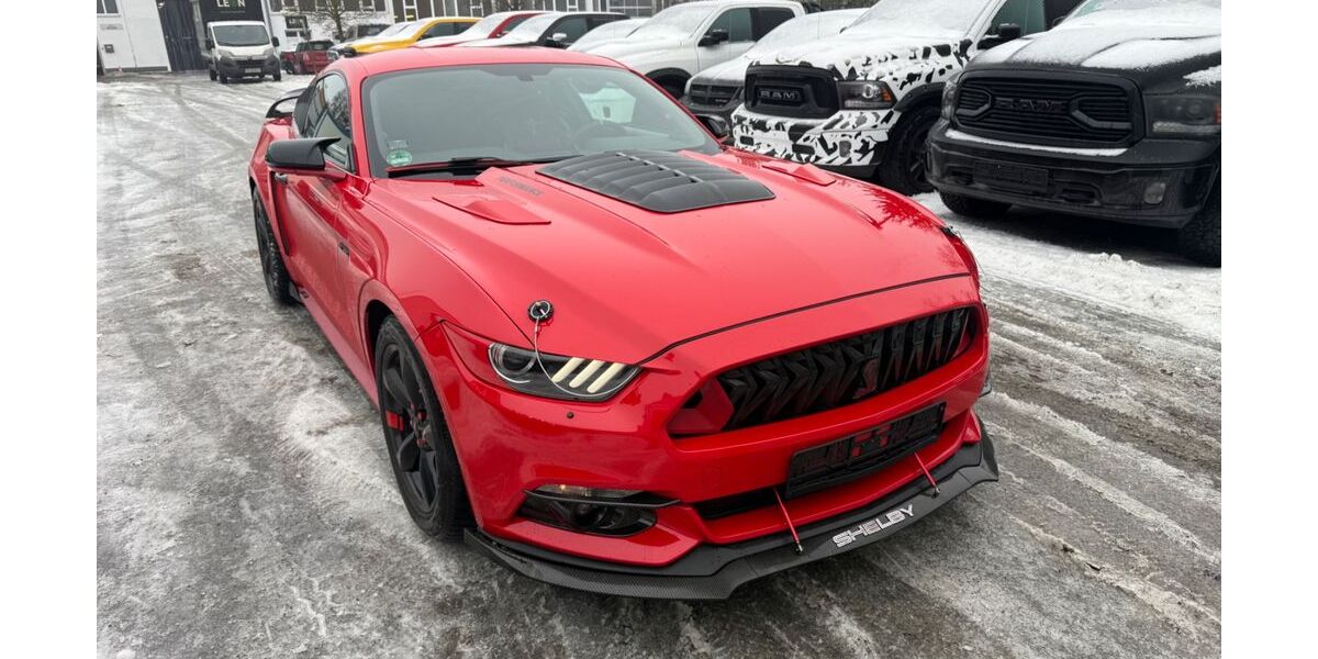 Ford Mustang 126.000 km 17.500 &euro; Berlin 12277