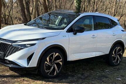 Nissan Qashqai 3.893 km 27.499 &euro; Mittenwalde 15749