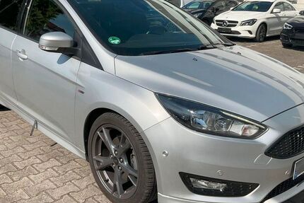 Ford Focus 70.387 km 9.600 &euro; Berlin 10245