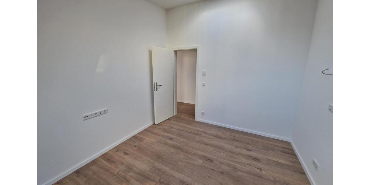 Dachgeschoßwohnung Berlin Mitte - 4 Zimmer, 122 m&sup2;, 2.001&euro; | Angebot:23317054