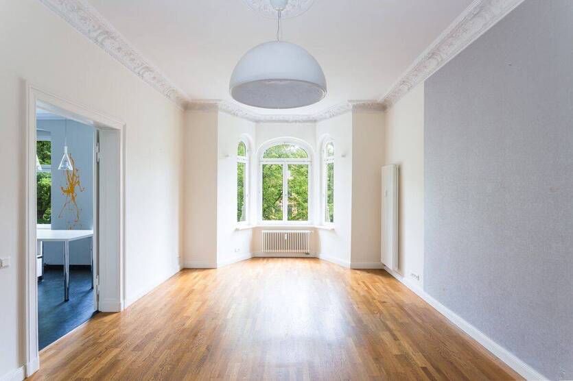 A Jewel by the Water - Timeless Elegance with private boat dock and view of Lake Tiefer See 5 zimmer