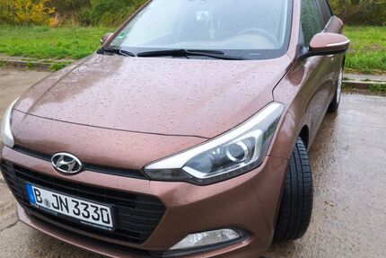 Hyundai i20 131.000 km 7.000 &euro; Berlin 12689