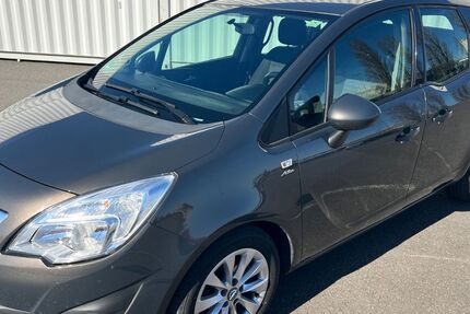 Opel Meriva 169.000 km 2.990 &euro; Berlin 12057