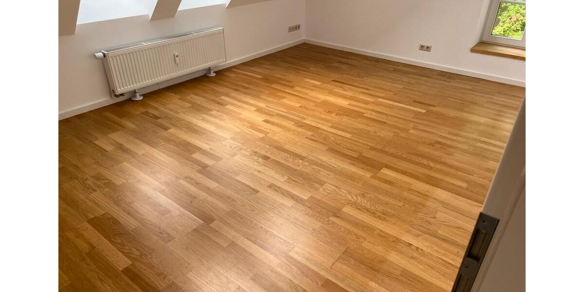 Dachgeschoßwohnung Berlin Steglitz-Zehlendorf - 5 Zimmer, 156 m&sup2;, 2.600&euro; | Angebot:26417272