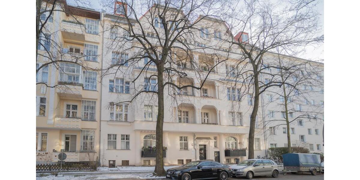 Dachgeschoßwohnung Berlin Charlottenburg-Wilmersdorf - 4 Zimmer, 150 m&sup2;, 3.450&euro; | Angebot:25993319