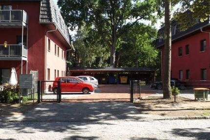 Zwei moderne Mehrfamilienhäuser mit 8 Wohneinheiten zimmer