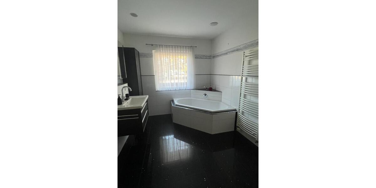 Einfamilienhaus Wandlitz - 3 Zimmer, 126 m&sup2;, 2.095&euro; | Angebot:24663876