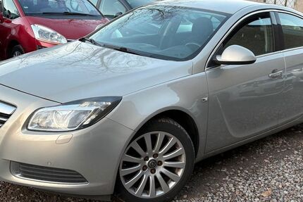 Opel Insignia 255.000 km 2.650 &euro; Berlin 10245