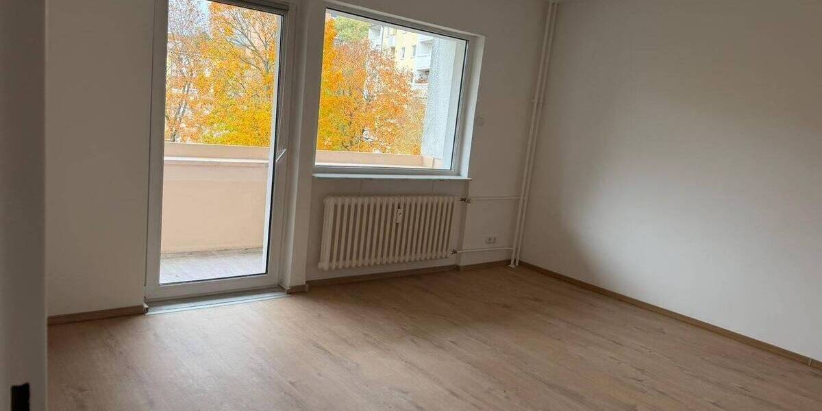 Bezugsfreie, 3-Zimmer-Wohnung in Spandau - Falkenhagener Feld 3 zimmer