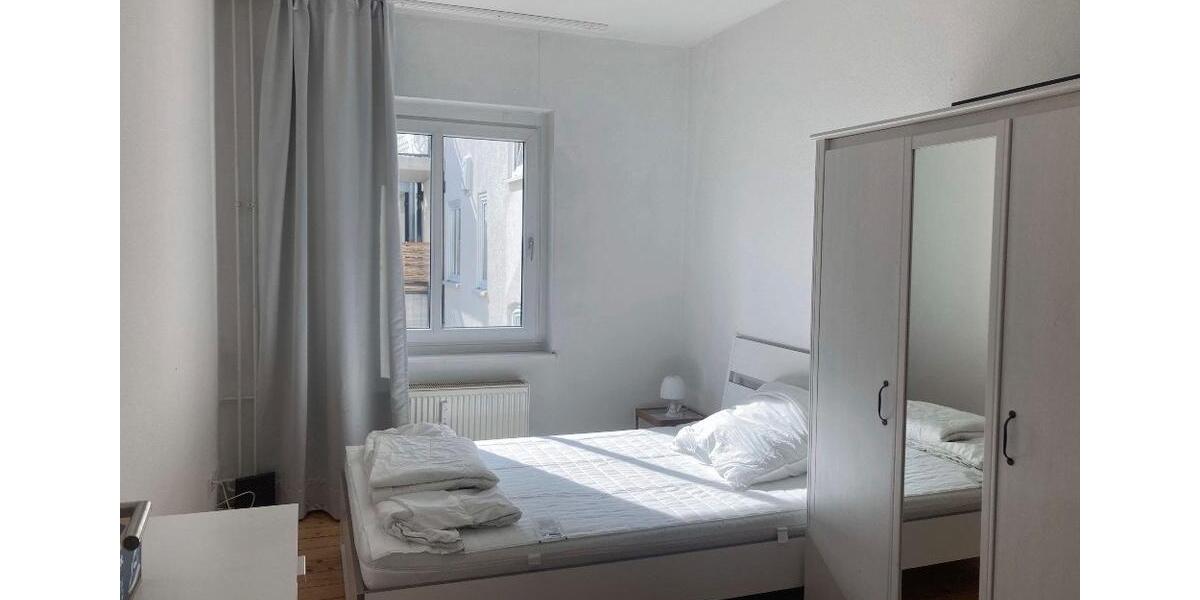 Etagenwohnung Berlin Lichtenberg - 3 Zimmer, 70 m&sup2;, 360&euro; | Angebot:27713917