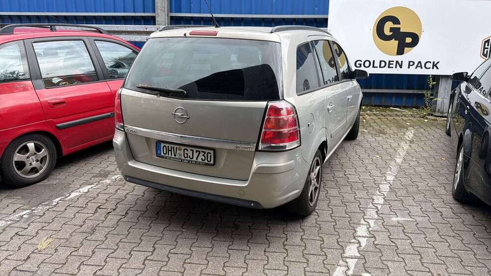 Opel Zafira 292.000 km 1.890 € berlin 13407