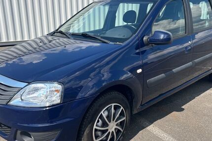 Dacia Logan 119.000 km 2.990 &euro; Berlin 12057