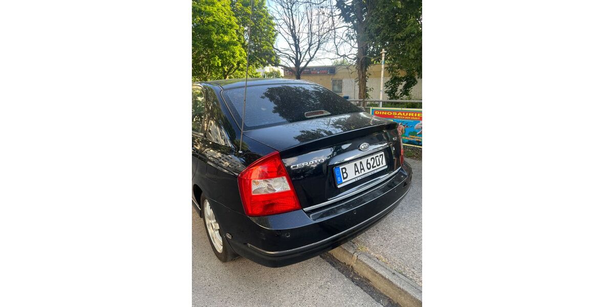 Kia Cerato 120.000 km 3.500 € Berlin 13057