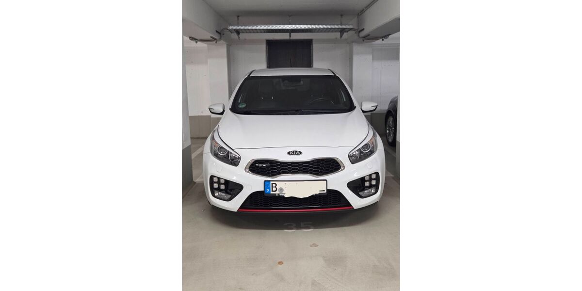 Kia ceed / Ceed 141.500 km 12.500 &euro; Berlin 14167
