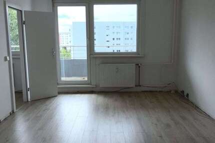 Wohnung Berlin Neu-Hohenschönhausen - 1 Zimmer, 37 m&sup2;, 589&euro; | Angebot:27328323